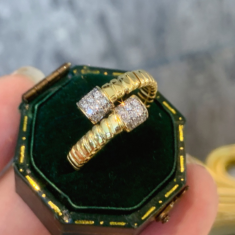 Anel de Moda Aazuo em Ouro Ama - Vintage Fashion Instagram avaliação e preço