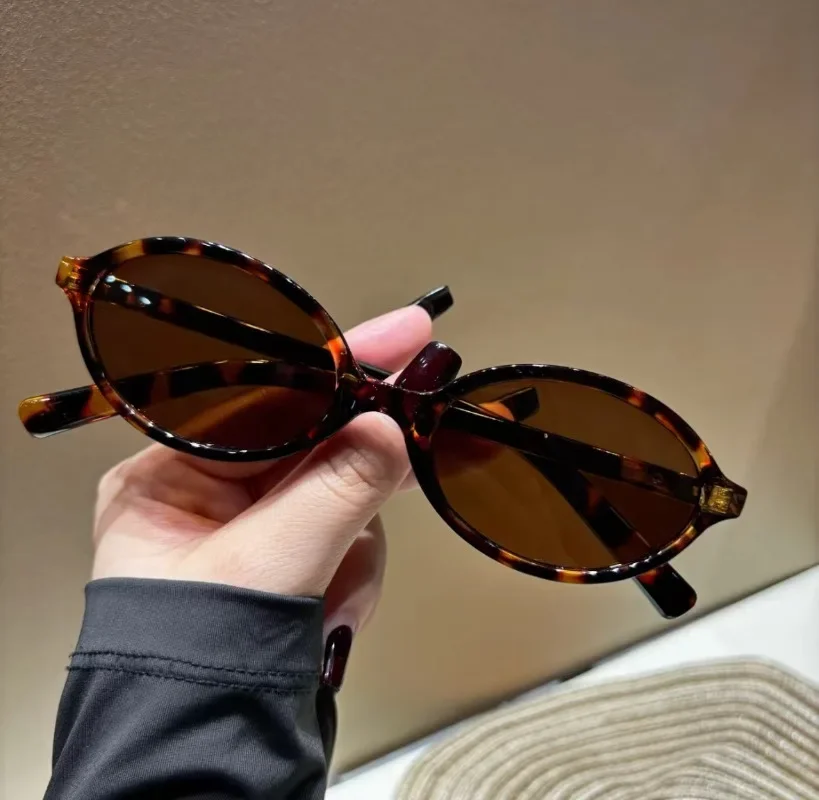 Novos Óculos de Sol em Forma O - Vintage Fashion Glasses avaliação e preço