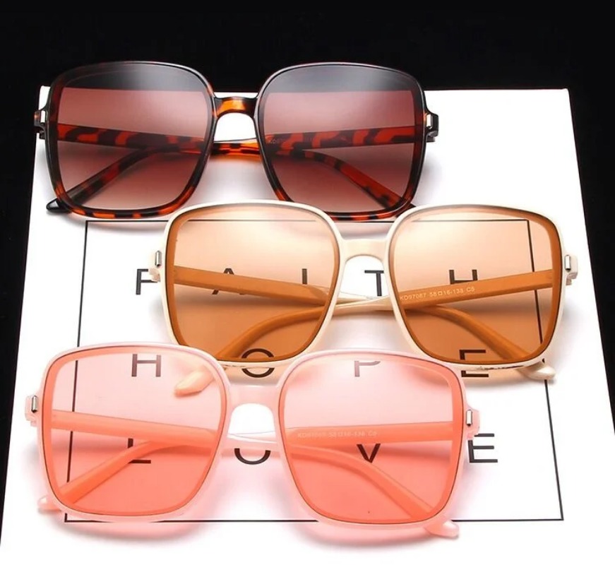 Óculos de Sol Vintage Oversize - Vintage Fashion Glasses avaliação e preço