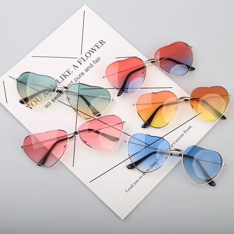 Óculos de Sol em Metal em Form - Vintage Fashion Glasses avaliação e preço